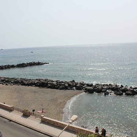 Appartamento Vista D'Incanto Giardini Naxos Exterior photo